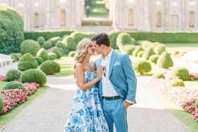 wedding couple in blue portrait in italian garden