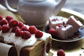 tea cake raspberry