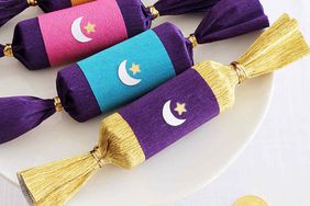 eid-al-fitr-party-crackers_vert