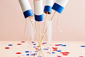 fourth of july rocket confetti poppers