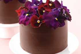 chocolate cakes with pansies
