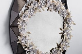 silver-applique-wreath-0038-d112411.jpg