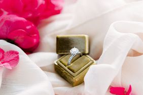 stephanie nikolaus wedding ring
