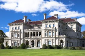 the breakers mansion newport